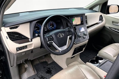 2017 Toyota Sienna XLE Premium 7 Passenger