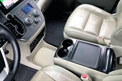 2017 Toyota Sienna XLE Premium 7 Passenger