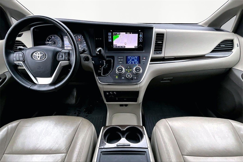 2017 Toyota Sienna XLE Premium 7 Passenger