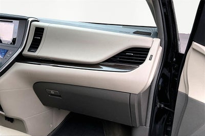 2017 Toyota Sienna XLE Premium 7 Passenger