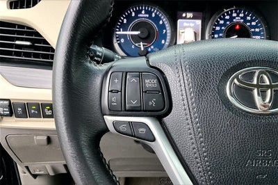 2017 Toyota Sienna XLE Premium 7 Passenger