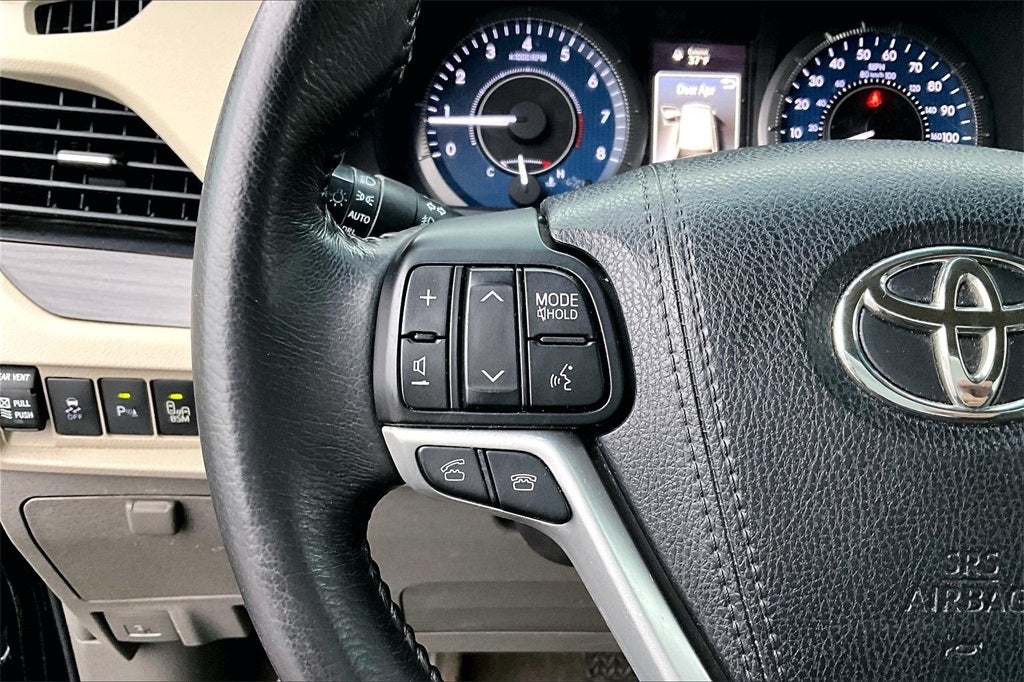 2017 Toyota Sienna XLE Premium 7 Passenger