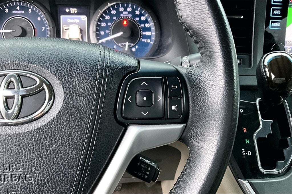 2017 Toyota Sienna XLE Premium 7 Passenger