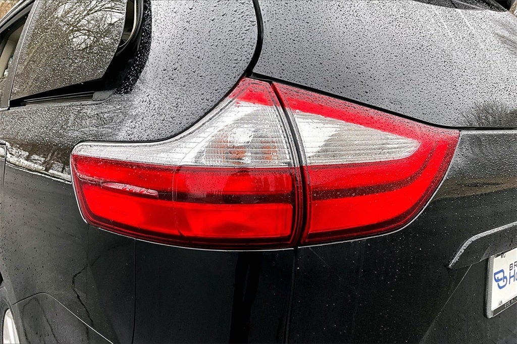 2017 Toyota Sienna XLE Premium 7 Passenger