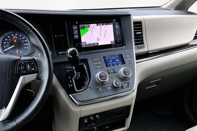 2017 Toyota Sienna XLE Premium 7 Passenger