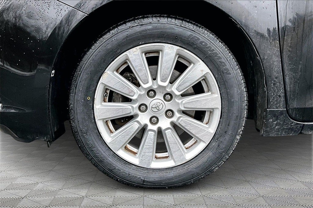 2017 Toyota Sienna XLE Premium 7 Passenger