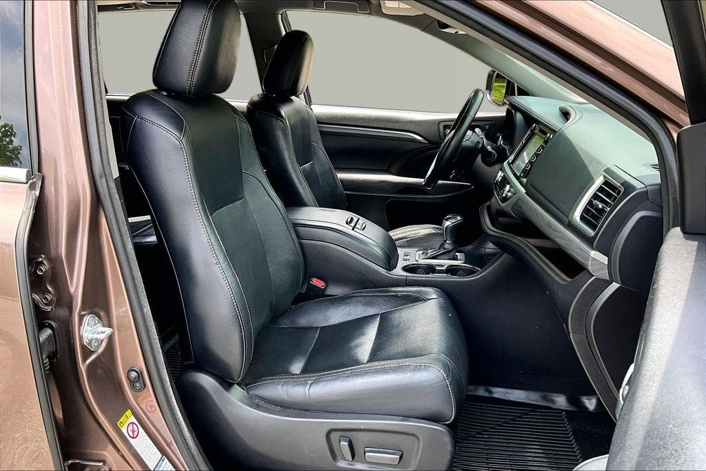2017 Toyota Highlander Limited