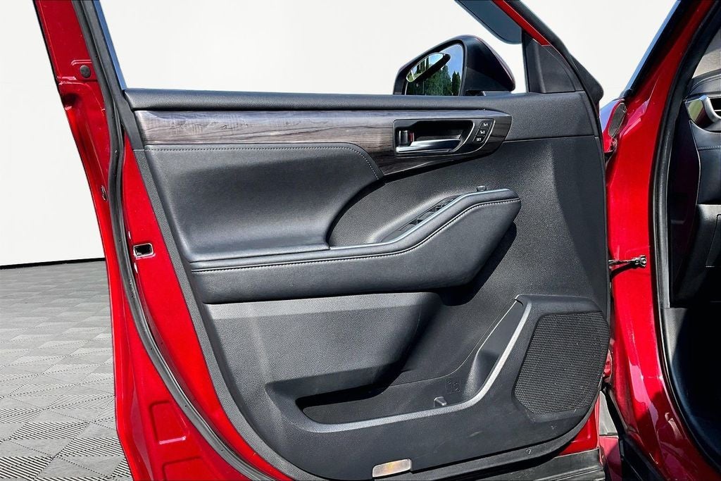 2020 Toyota Highlander Platinum