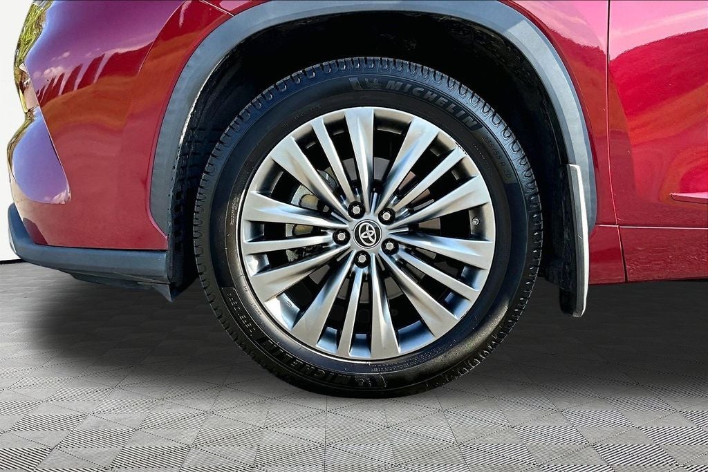 2020 Toyota Highlander Platinum
