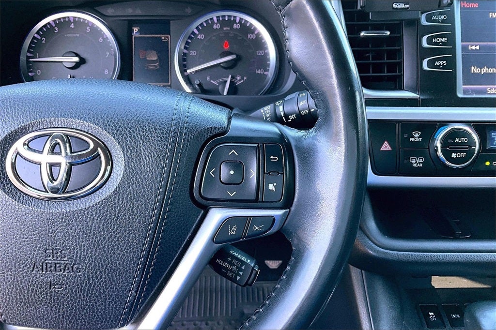 2019 Toyota Highlander SE