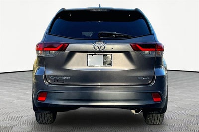 2019 Toyota Highlander SE