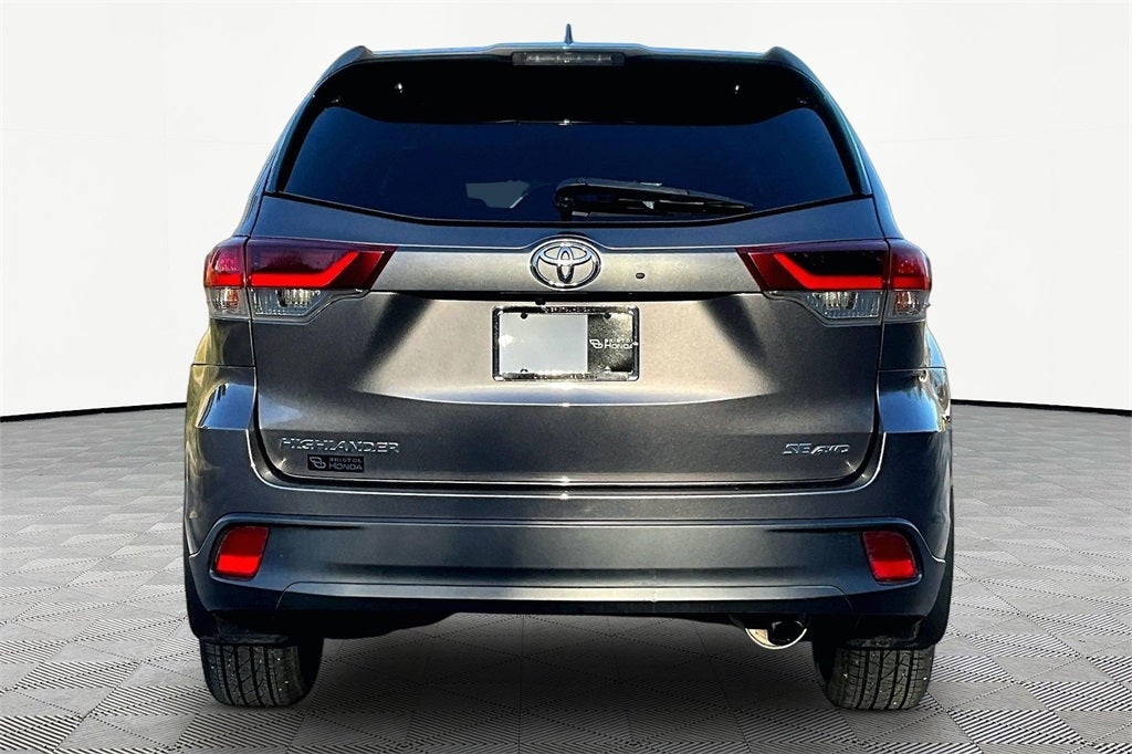 2019 Toyota Highlander SE