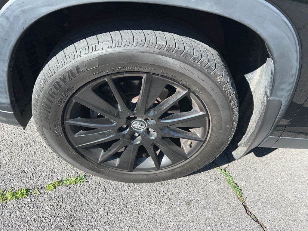 2019 Toyota Highlander SE