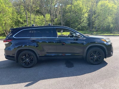 2019 Toyota Highlander SE