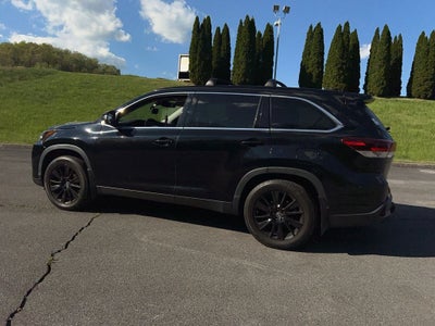 2019 Toyota Highlander SE