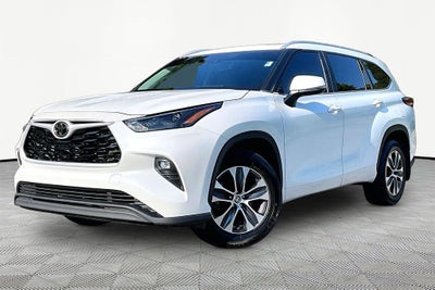 2023 Toyota Highlander XLE