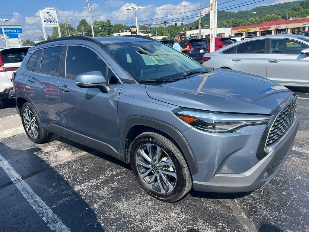 2023 Toyota Corolla Cross XLE