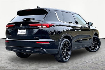 2022 Mitsubishi Outlander SE