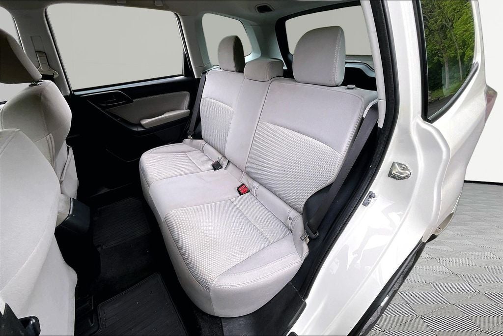 2017 Subaru Forester 2.5i