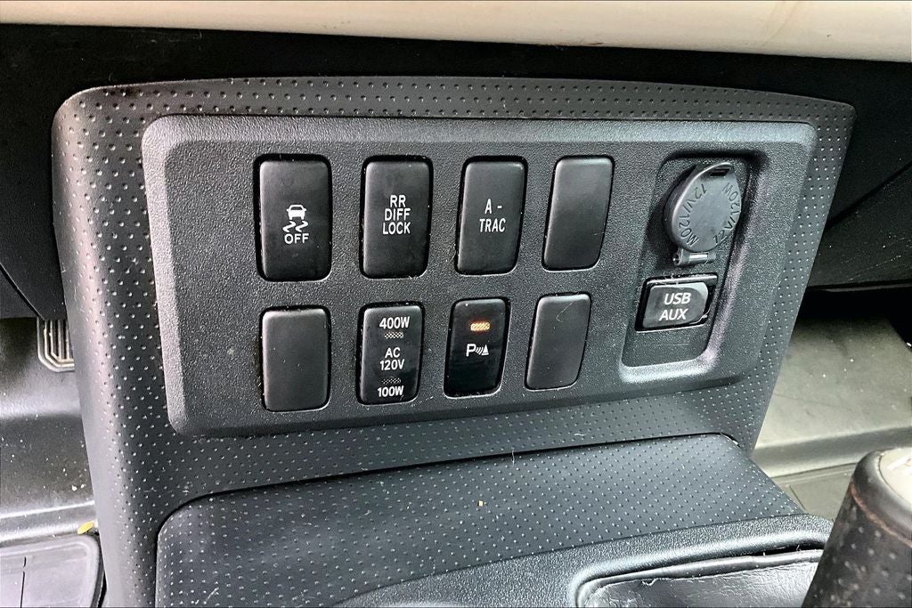 2013 Toyota FJ Cruiser Base