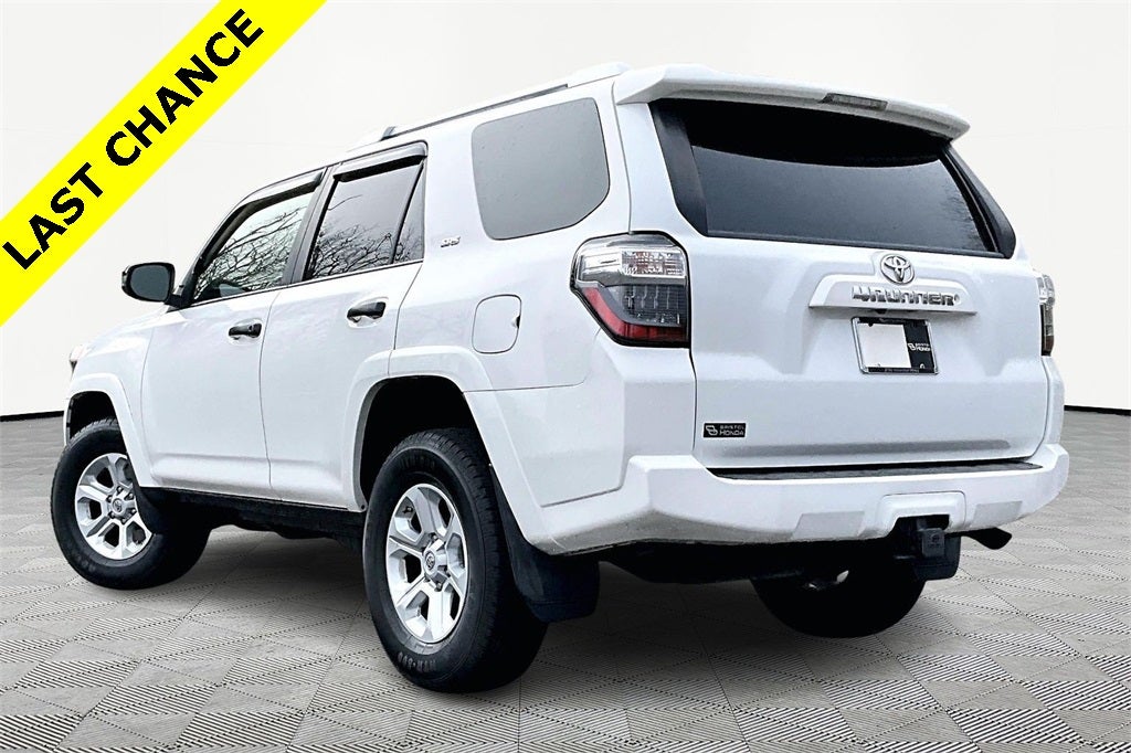 2016 Toyota 4Runner - Image 2