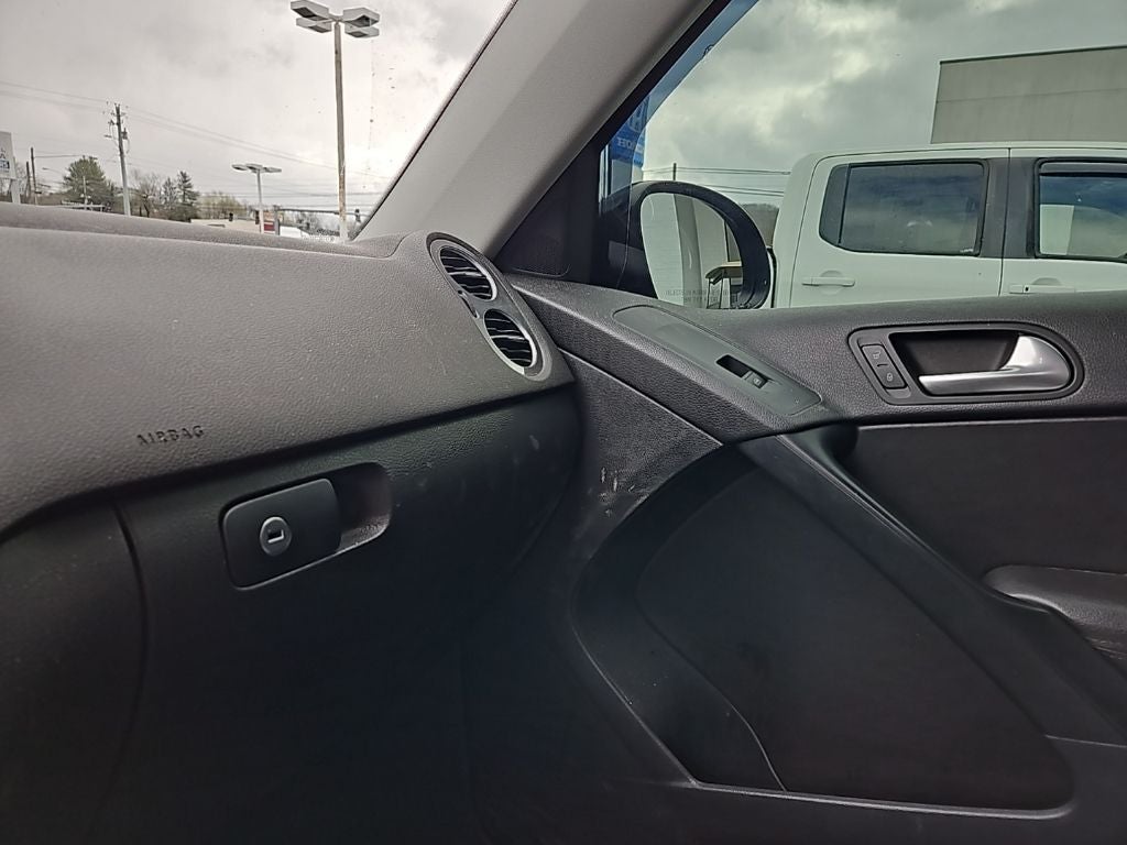 2016 Volkswagen Tiguan S 4Motion