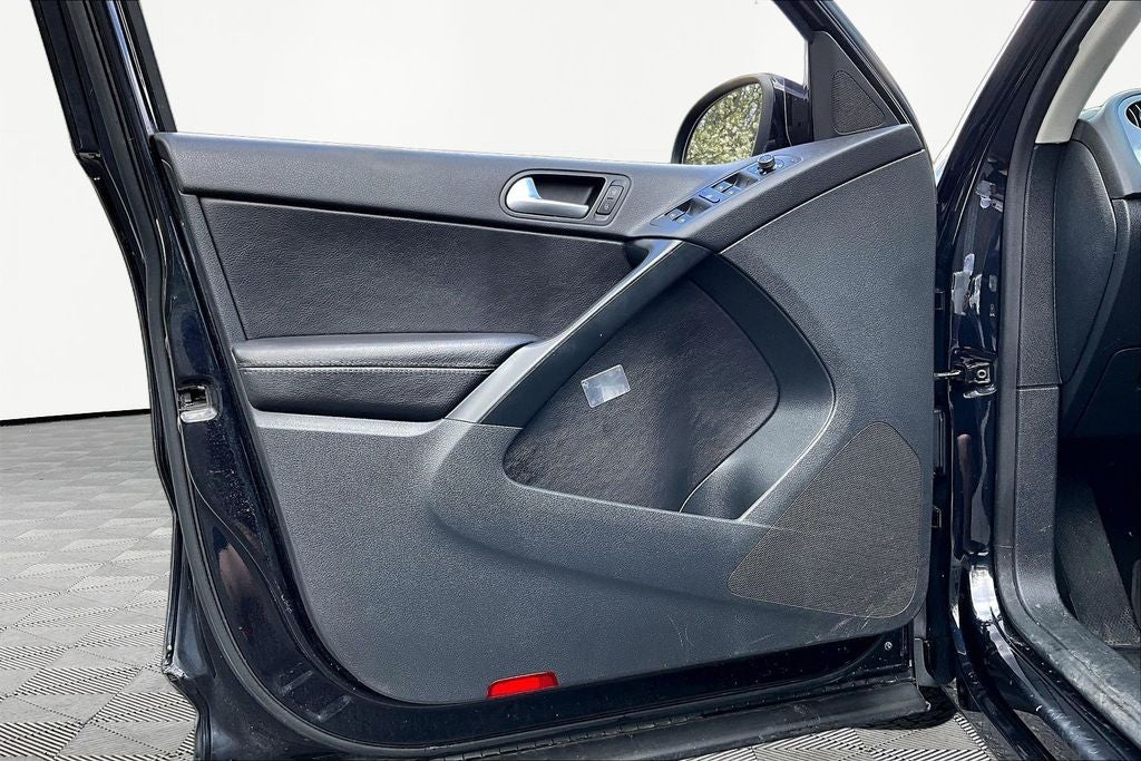 2016 Volkswagen Tiguan S 4Motion