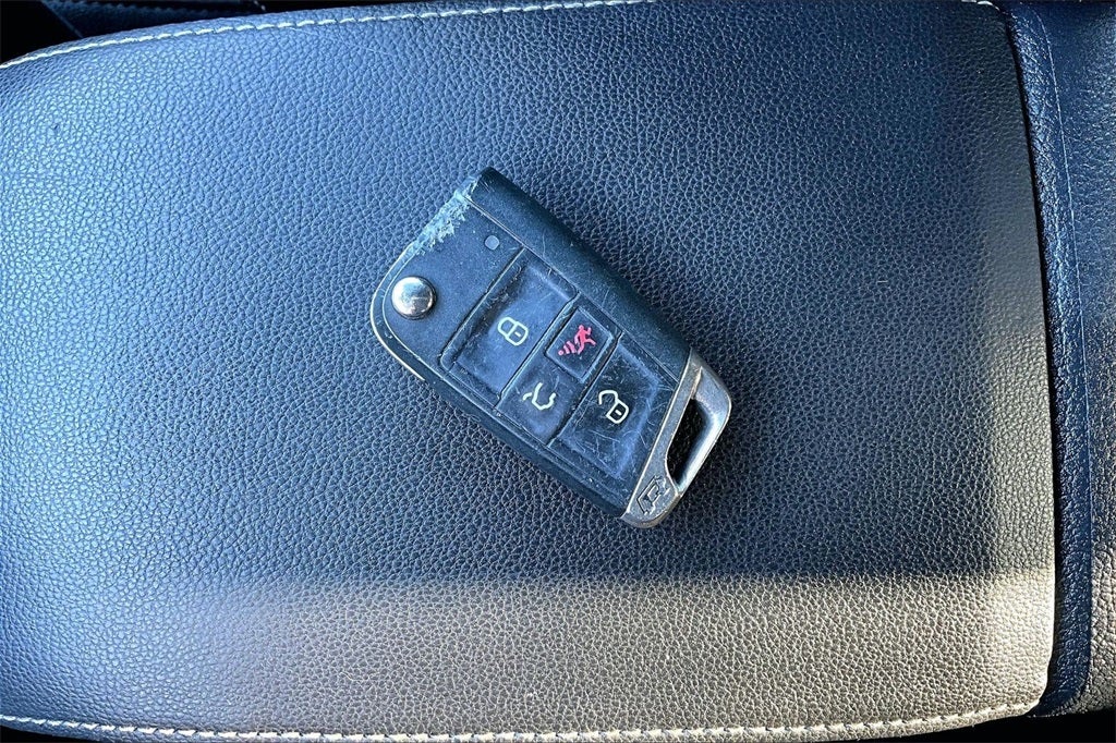 2019 Volkswagen Golf R DCC & Navigation 4Motion