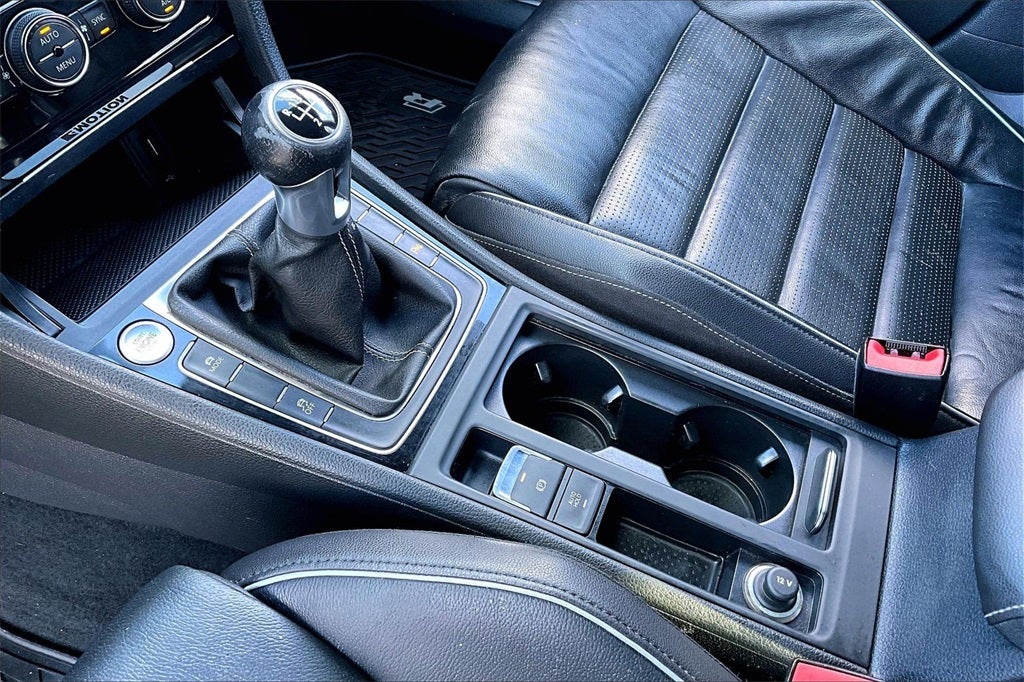 2019 Volkswagen Golf R DCC & Navigation 4Motion