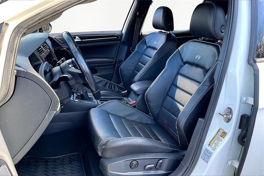 2019 Volkswagen Golf R DCC & Navigation 4Motion